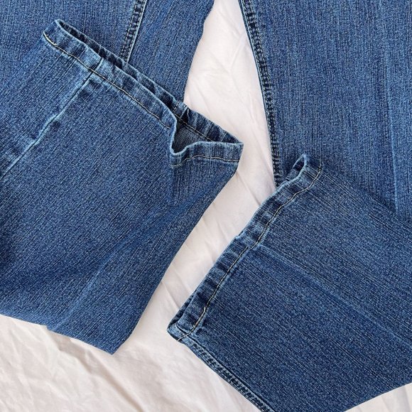 Gently used Cato Premium women's riveted 5-pocket stretchable jeans Size 16WP - Picture 7 of 8